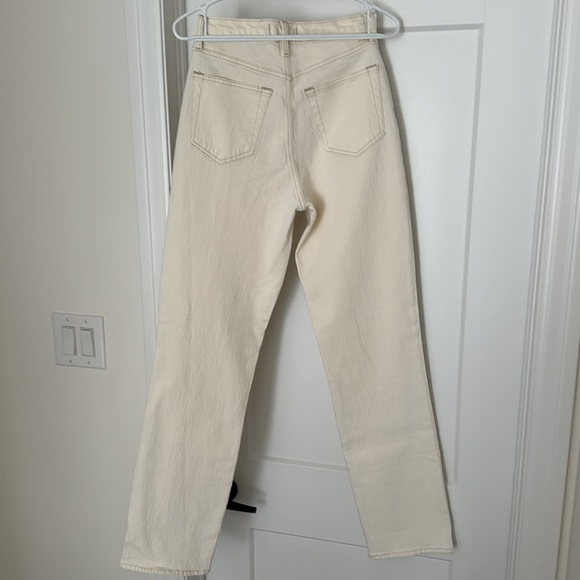 SOLD: Abercrombie cream 90’s jeans - Picture 3 of 3